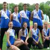 Die bayerischen Meister bei den U23 (stehend von links) mit Samuel Ostermeier, Felix Herrmann, Elias Gnad und Martin Kurnoth sowie (vorne von links) die Bronzemedaillengewinnerinnen Anna Kurnoth, Pia Häselhoff, Lena Reichherzer und Leonie Schnith von der LG Donau-Ries. 	