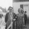 Der Schwiegervater (links) und der Ehemann von Franziska Stegherr im Jettinger Fasching 1954 als Schneidermeisterpaar.