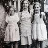 Dieses Foto zeigt Hilde, Else und Flora Strauss im Jahr 1937 (von links). Die drei Schwestern aus einer jüdischen Familie waren 15, 13 und elf Jahre alt, als sie Altenstadt verlassen mussten. 	 	