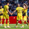 Donyell Malen (2.v.r) rettet Dortmund einen Punkt in Bochum.