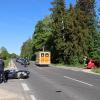Der Motorrollerfahrer wurde beim Unfall auf der B16 bei Günzburg verletzt, der Autofahrer leistete Erste Hilfe. 