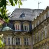 Schön, aber marode: Das Gignoux-Haus am Vorderen Lech in Augsburg ist seit Jahren ein Sanierungsfall. Jetzt will der neue Eigentümer seine Planungen vorantreiben. 