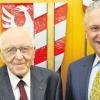 „Bruno Merks Reform hält auch noch die nächsten 100 Jahre“, sagt Bayerns Innenminister Joachim Herrmann (rechts). Er und Ex-Bundesfinanzminister Theo Waigel gratulierten Merk zum 90. Geburtstag.