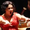 Die Ausnahmesängerin Anna Netrebko gibt im Münchner Nationaltheater die Lady Mcbeth und darf dabei nicht immer singen.