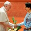 Papst Franziskus mit Aung San Suu Kyi in Naypyidaw. 	 	 	
