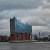 Teuer, aber schon schön: die Elbphilharmonie in Hamburg.