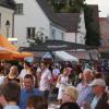 Auch auf dem Marktplatz drängten sich die Menschen beim Wertinger Stadtfest. Dort bewirteten Stefan Krebs und seine Mannschaft hunderte von Festbesuchern auf rund 1000 Sitzplätzen. 