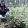 Der Wald hat sich die Reste des geheimen Waldwerks Kuno bei Zusmarshausen wieder zurückgeholt. Hobbyhistoriker Hans-Peter Englbrecht hat sich mit der Geschichte der Nazi-Fabrikation eingehend befasst. 	
