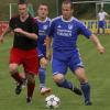 Doppelter Abschied: Thomas Greppmeir (rechts) sagt als Spielertrainer des FC Laimering/Rieden servus, der FCL als Kreisklassist. Der Aufsteiger muss wieder in die A-Klasse.   

