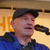 Dieter Geßler, Leiter des AWO-Seniorenheims Aichach, auf der Querdenken-Demonstration von Corona-Skeptikern am 14. November auf dem Volksfestplatz in Aichach.
