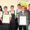 Ehrung der Bayerischen Meister aus Obenhausen (von links): Vorsitzender Franz Duile, Michaela Schultheiß, Martina Neumeyer, Martina Pöhlmann, Pascal Zick, Andre Sauter, Jürgen Maier und Bürgermeister Roland Biesenberger. Foto: zg