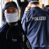 Corona-Maskenpflicht-Kontrolle in Dresden: „Die nächsten Wochen werden kritisch“, warnen Experten.  