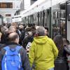 In Augsburg sind mehr Menschen mit öffentlichen Verkehrsmitteln unterwegs als vor einigen Jahren.	