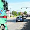 Autos und Lastwagen ohne Ende: Rund 17 000 Fahrzeuge donnern täglich durch Mering. Die Suche nach einer neuen Trasse für die B 2 ist schwierig. Foto: Schlickenrieder