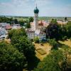 In Walleshausen bieten Mitglieder der Pfarrgemeinde in Zusammenarbeit mit der Kreisheimatpflege des Landratsamts Landsberg drei unterschiedliche Führungen an.