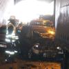 Wegen Glatteis sind Dienstagabend drei Lastwagen und drei Autos auf der Autobahn 96 im Kohlbergtunnel bei Mindelheim ineinander gekracht.