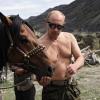 Wladimir PUtin präsentiert sich gerne als starker Kerl. Sogar mit nacktem Oberkörper zeigt sich Putin der Öffentlichkeit. 