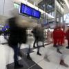 Eine betrunkene Frau rastete im Augsburger Hauptbahnhof aus. 