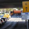 Stau auf der Umleitung: In der Haunstetter Straße unter der Bahnlinie stockte der Verkehr. Bis Mittwochabend müssen Autofahrer noch durchhalten. 