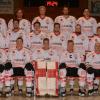 Auf eine gute Saison hofft die Landesliga-Eishockey-Mannschaft des EHC Königsbrunn. Sie hat sich vorgenommen, die Aufstiegsrunde zu erreichen. Doch bis dahin sind noch viele Siege einzufahren. Los geht die Saison in Wörishofen. 