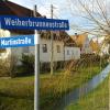Die Weiherbrunnenstraße in Blindheim hat eine reiche Geschichte – entlang einer wichtigen Lebensader des Dorfes.  	