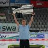 Posierte mit dem Stanley Cup in Augsburg: Nico Sturm.