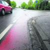 Laut Gesetz zu schmal waren die Streifen für Radfahrer in der Neusässer Lohwaldstraße. Archivfoto: Marcus Merk