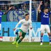 Werder-Profi Milot Rashica (M.) feiert seinen Treffer zur 1:0-Führung.