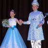 In zartem Hellblau: die kleinen Tollitäten Prinzessin Sophie und Prinz Leon. 