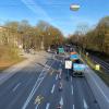 Auch am Dienstag sorgt die Baustelle an der Berliner Allee in Augsburg für Behinderungen im Verkehr. 