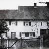 Das Anwesen im heutigen Wölfleweg 8 ist zweimal durch jüdische Händler verkauft worden. Es gehörte später dem früheren Bürgermeister von Adelsried und dann dem von Welden.  	