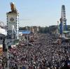 Am Wochenende strömten die Menschen in Scharen zur Wiesn.