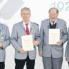 Wurden für 40 Jahre Mitgliedschaft im BSSB geehrt: (von links) Franz Popp, Gottfried Schmid und Johann Wittmayr, rechts Alexander Kröpfl.  