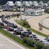 Samstagfrüh bildete sich laut Polizei vor dem Karawankentunnel ein sieben Kilometer langer Stau. 