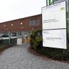 Im Gewerbegebiet in Lechhausen ist das Verwaltungszentrum für neu ankommende Flüchtlinge. Hier werden ihre Personalien registriert.