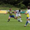 Berkay Akgün (am Ball) hofft, dass er und sein Team nach drei Niederlagen in Folge am Samstag beim Heimspiel gegen Cosmos Aystetten wieder punkten. 	