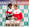 Gael Monfils (l.) und Roger Federer bei der Präsentation des David-Cup-Finals. Frankreich und die Schweiz treffen im Finale um die Länderkrone im Tennis aufeinander.