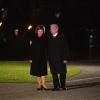 Bundespräsident Joachim Gauck und seine Lebensgefährtin Daniela Schadt gehen zurück ins Schloss Bellevue, nachdem Gauck mit einem Großen Zapfenstreich feierlich verabschiedet wurde.
