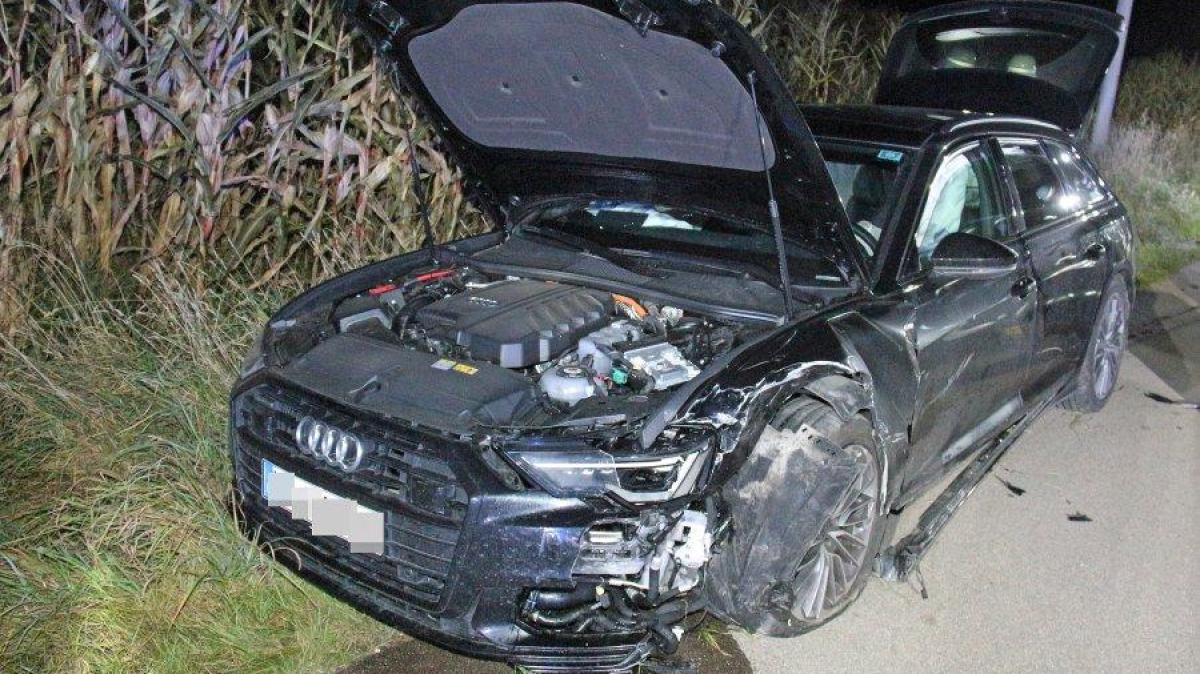 Auto Ger T Auf Gegenspur Schwerer Unfall Zwischen Roth Und Holzheim