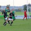 Nach frühem Rückstand drehte der TSV Harburg (in Grün) die Partie in Laub und gewann noch mit 4:1. 