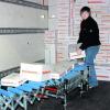 Viel Arbeit im Versandhandel! Bei Buttinette in Wertingen hat man auch im Packraum alle Hände voll zu tun. Archivfoto: pm