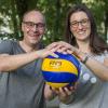 Peter Higler und Barbara Reisacher gehören zu den Initiatoren der Lechrain Volleys. Jetzt starten die ersten Teams in die Pflichtspiele. 	