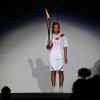 Viel Show vor nur wenigen Zuschauern im Olympiastadion von Tokio. Das olympische Feuer wurde von der japanischen Tennisspielerin Naomi Osaka am Freitagabend entzündet.	