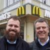 Die Geschichte der McDonald’s-Filialen in Augsburg – das Bild entstand am Königsplatz – ist eng mit dem Namen Hendrikx verbunden. Vater Adriaan Hendrikx hat seine Restaurants jetzt an Sohn Tim Hendrikx verkauft. 