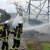 Im Babenhauser Ortsteil Klosterbeuren geriet am Samstag ein Strohlager mit angrenzendem Stall in Brand. 190 Feuerwehrleute waren im Einsatz.