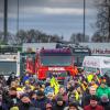 Schon früh machten sich Landwirte aus dem Landkreis auf den Weg nach Nördlingen zum Protest. Der Verkehr staute sich auf der B25 und in der Innenstadt. Über 1000 Traktoren waren auf der Kaiserwiese.