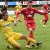 Es sollte nicht sein mit dem Punkt gegen Bayreuth: Der TSV Rain (mit Marco Luburic, vorne in Rot) ging beim 1:2 leer aus. 	