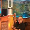 Mario Arbia hat in seiner Dießener Pizzeria "La Gondola" gleich drei Luftreinigungsgeräte aufgestellt.