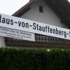 In Jettingen erinnert eine Straße an den Widerstandskämpfer des  Zweiten Weltkriegs, Claus Schenk Graf von Stauffenberg. Er wurde am 15. November 1907 in Jettingen geboren und am 20. Juli 1944 als Oberst in Berlin hingerichtet. 