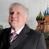 Bayerns Ministerpräsident Seehofer, hier im Jahr 2011 auf dem Roten Platz in Moskau, will Wladimir Putin treffen. Die Bundesregierung sieht in der Reise kein Problem.